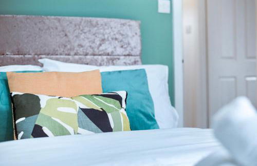 Cosy Wimbledon 4 Bed Home With Garden & Driveway Parking - Foto 11