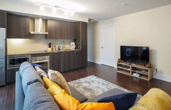 Applewood Suites - Luxury 3 BDRM - Photo 27