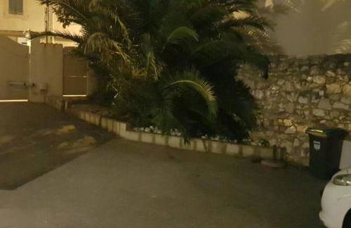 Gîte du stade Le Studio cour parking et piscine partagee - Foto 6