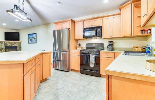 Ski-InandSki-Out Condo at Pleasant Mountain! - Photo 9