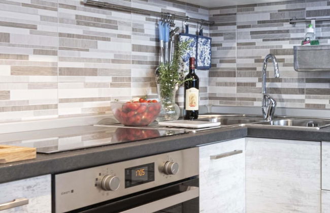 Florence Suite Apartment - Florence Suite Apartmen - Photo 18