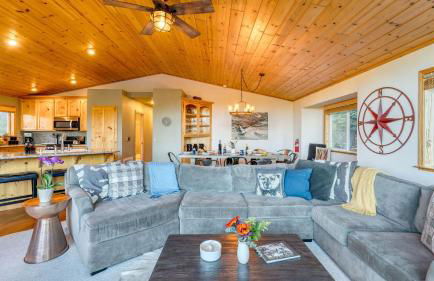 Golden Summit by AvantStay Stunning Secluded Cabin w Access to Tahoe Donner - Foto 11