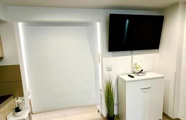 WOLFÜHLOASE am Hamburg Airport - Photo 13