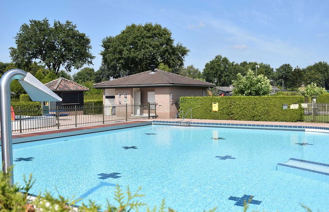 Semi-detached Bungalow with Dishwasher near Veluwe - Photo 13