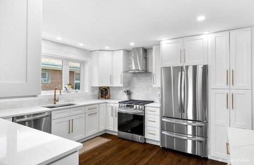 Casa 22 Luxury & Modern 3BD 2BA Home in Skokie - Photo 18