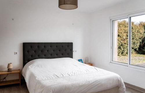 Tipoz'Immo - Belle Bretagne piscine chauffée - proche de la mer - wifi inclus - linge inclus et lits faits - jardin clos - animaux bienvenus - proche des commerces et des attractions touristiques - Foto 37