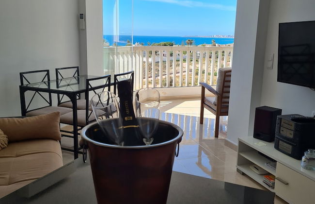 Luxurious 1st Line Top-floor Apartment With Direct Sea Access - Photo 3