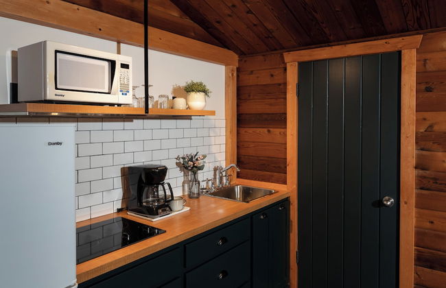 Miette Mountain Cabins - Photo 16