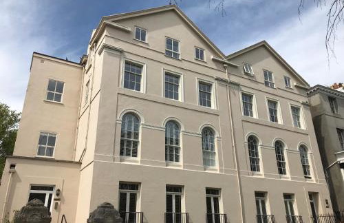 Luxury City Centre Apartment, Exeter. - Photo 1