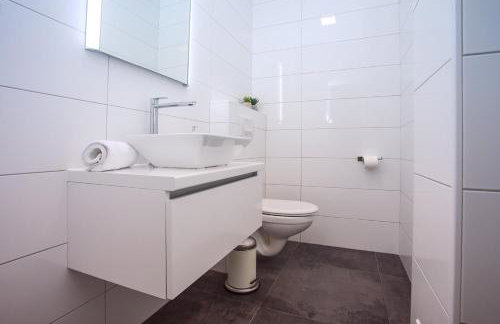 Villa Zora -luxurious villa with heated pool, sauna, 4 bedrooms, 10 persons max - Photo 29