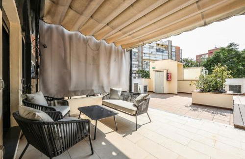 Bernabeu Roof Apartment in Madrid - Photo 9