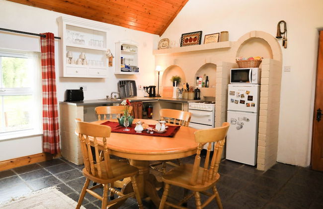 2 Bedroom Cottage Wisteria Cottage in Ballyconnell - Foto 4