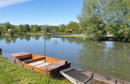Studio Renard quartier marais, terrasse en rez de jardin, matelas confort - Foto 12