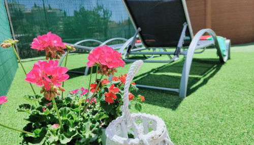 HAPPY HOLIDAYS - Photo 3