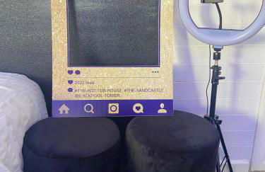 NEW…THE HOTTUB HOUSE BLACKPOOL PLEASURE BEACH - Photo 48