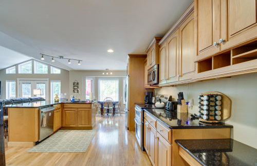 White Swan Lake Home Near Hiking and Snowmobiling! - Foto 11