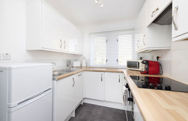 JOIVY Bright 3-Bed Flat Overlooking The Clyde - Foto 14