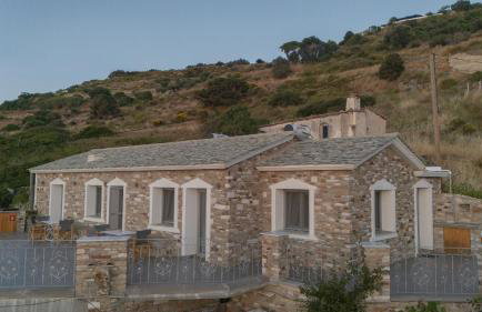 Erifi Luxury Suites - Photo 50