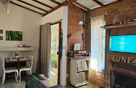 Chalé LuNê Vista para a Montanha , Banheira Imersão Externa e Lareira - Foto 18