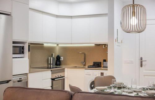 CASA ZUZA - AC, heated pool, 2 terraces, 2 bedrooms & bathrooms, tv channels - Foto 17