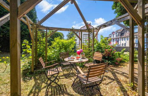 Mehr Platz als im Hotel - Ruhig & Zentral, Parkplatz, WLAN, Arbeitsplatz - Foto 22