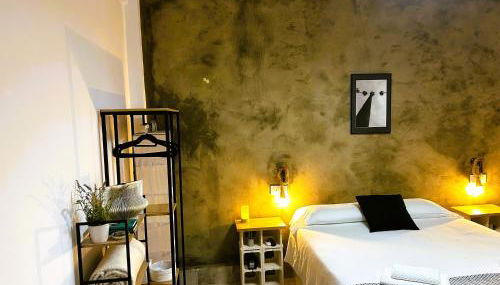 Apartamento independiente con parking privado gratuito y terraza de ensueño junto al Teatro Romano - Foto 2