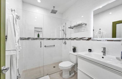 SOBE Monarch 1 - 2 BEDROOM 2 BATHROOM - MODERN APTS -WALK TO OCEAN DRIVE -2 INDEPENDENT 1 BEDROOM 1 BATHROOM APTS - Foto 15