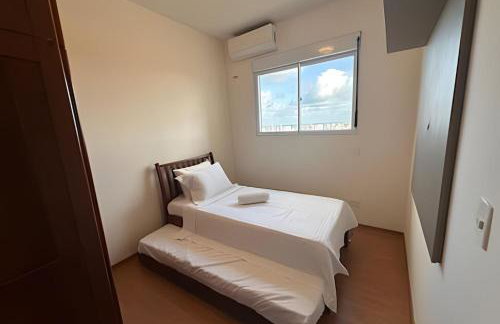 Apartamento na praia, 2 quartos e área de lazer - Foto 52