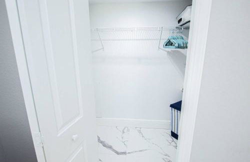 Newly Listed! 20 Percent Off! Golf and Tennis Community - Lavish Living - Foto 36