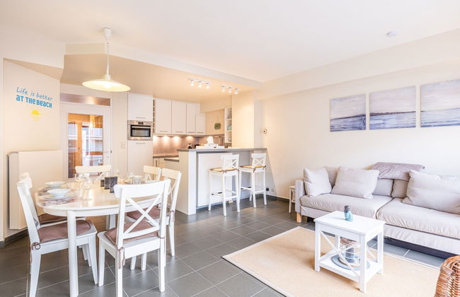 Apartment in St. Idesbald With Sea Views - Photo 8