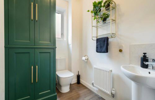 London 4-Bed in Coulsdon, 20 mins Gatwick, Parking - Foto 31