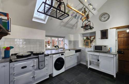 Swan Cottage, 5-Bedroom, Canal View, River, Private gardens, Free Parking's, WiFi, Oxford - Photo 53