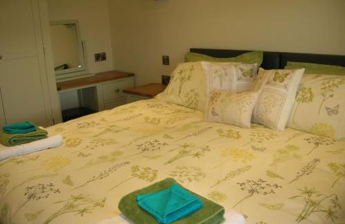 Woodland Lodge Hot Tub Sleeps 6 - Photo 26