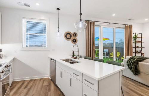 Huge Private Patio with Games & Skyline Views - Foto 1