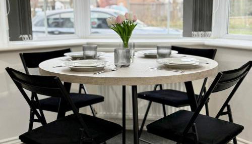 Newly Furnished Modern 2 Bedroom Flat With Free Parking in Humberstone Leicester - Foto 5