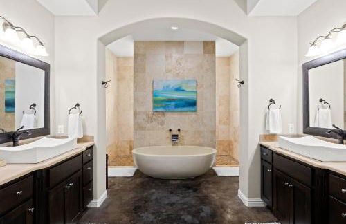 Luxury Retreat, POOL, Views, Pets OK, Sleeps 14 - Foto 28