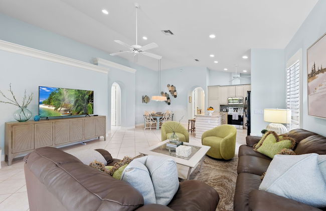 Neapolitan - Newly Renovated 3-BR Luxury Home with Private Pool. Enjoy a Fully Equipped Kitchen and Free Wi-Fi - Foto 2