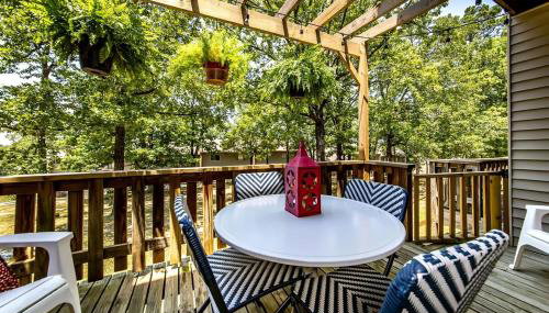 Fairfield Bay Gem with pool access and 4 Mi to Lake - Foto 1