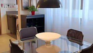 SUPERPRÁTICO-Amplo Apê com Garagem em bairro nobre - Foto 2