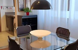 SUPERPRÁTICO-Amplo Apê com Garagem em bairro nobre - Foto 2