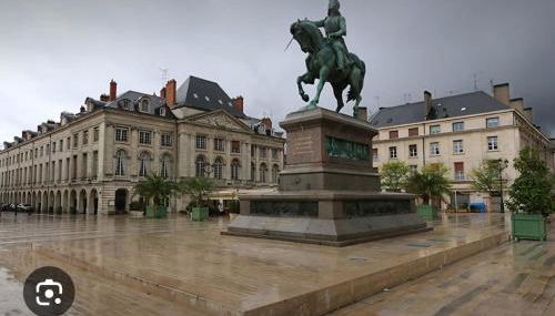 Joli F2 Gare Orléans avec parking privé et balcon Classe 3 étoiles - Foto 5