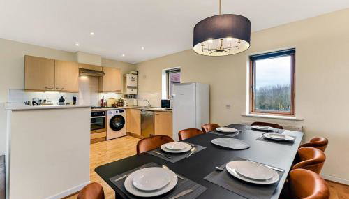 Large Group & Contractor Booking! Duplex w/Parking - Foto 5