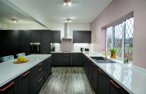 Northfield Cottage, Games & Arcade Room, Dog Friendly HS2, NEC, BHX, M42, Family Gatherings, Contractors, Hot Tube Hire Optional - Foto 7