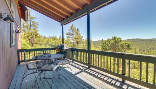 Mtn-View Hilltop Hideaway with Deck in Show Low - Foto 2