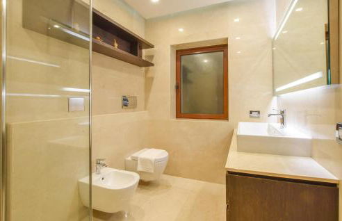 Nice Home In Fumane -Vr- - Foto 31