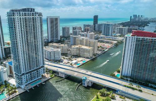 2BR Ocean Penthouse - Private Terrace & Hot Tub - Foto 64