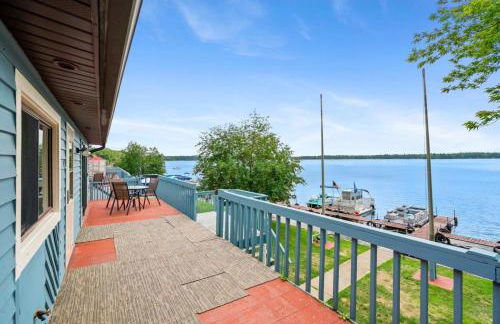Fife Lake Lodge 2BR with Kitchen & Lake Views - Foto 3