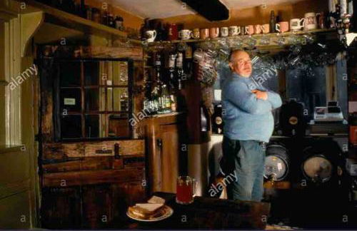 4-Bed Cottage at Famous Tuckers Grave Inn Sleeps 8 - Photo 51