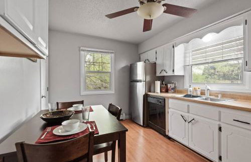 Tranquil 2BR Apt Mpls - 8075 Apt 3 - Foto 27