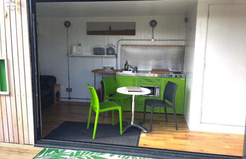 Green CargoPod at Lee Wick Farm Cottages & Glamping - Foto 6